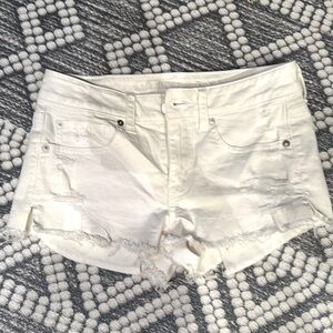 EUC AE shortie white distressed shorts size 2